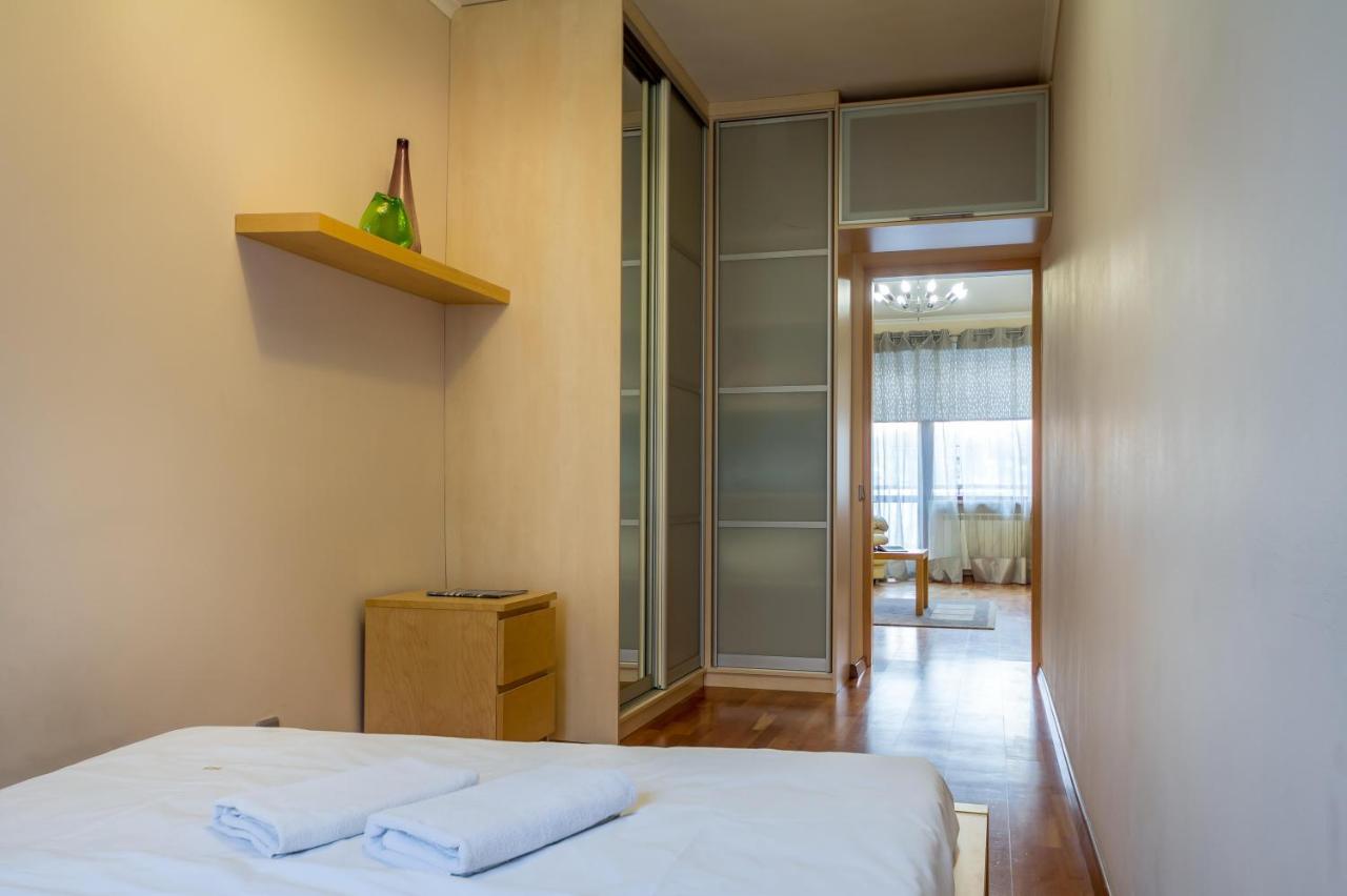 Apartment On Triokhsviatytelska Kiev Esterno foto